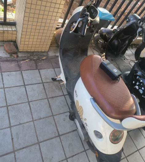 23年爱玛露娜  前两天换了个新云盒  红...