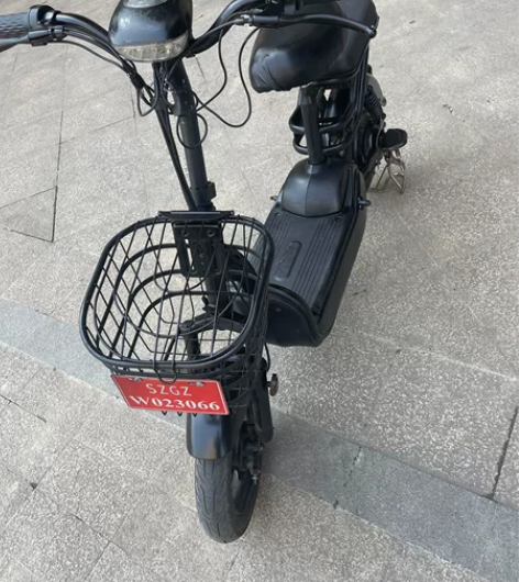 电动车闲置 现在带宝宝基本用不到电池还能跑...