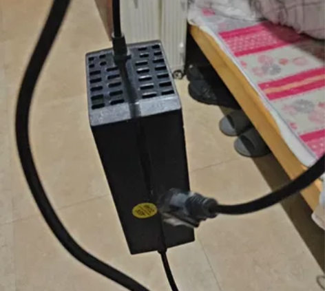 48V充电器 有缘人拿走自提     便宜...