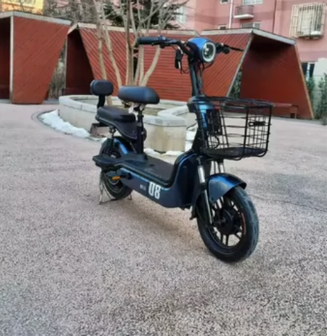 出二手电动车 99新爱玛新国标白牌原装电池...