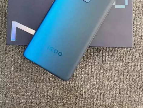 iqooNeo7竞速版，骁龙8+Gen1处...