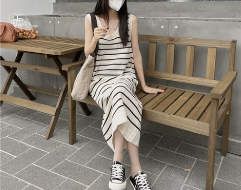 条纹吊带背心连衣裙女秋装T恤裙直筒长裙宽松...