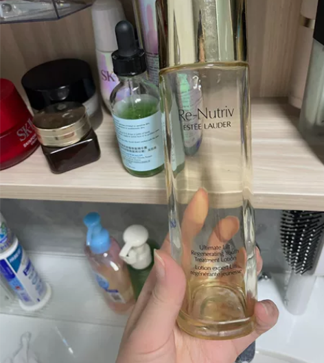 雅诗兰黛白金水爽肤水 没剩多少能试用吧换了...