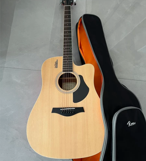 21年购入入门吉他，总共拿出来不到十次[捂...