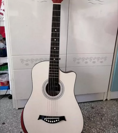 个人闲置二手吉他 原价 500 多收的 3...