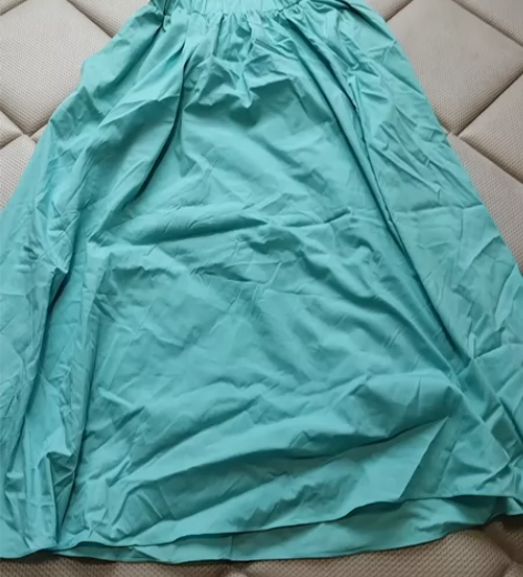 半身裙，松紧腰头，两侧带口袋，9.9不包邮...