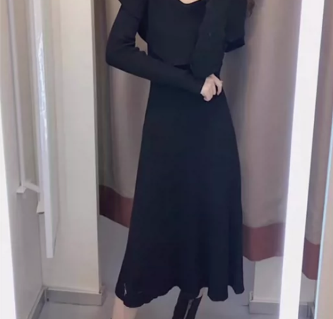 黑色荷叶边针织连衣裙长裙 下摆是鱼尾   ...