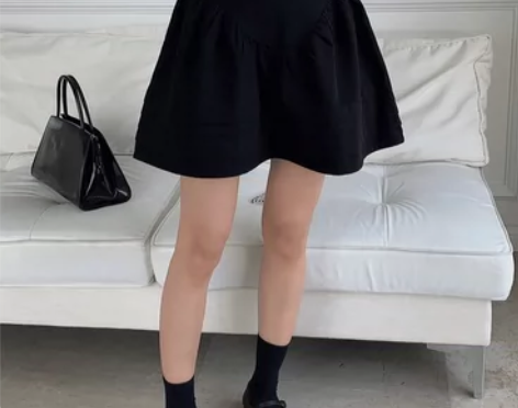 左边女装黑色花苞裙高腰短裙半裙2021夏季...