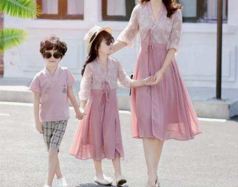 汉服亲子装一家三口母女装母子装春秋洋气新款...