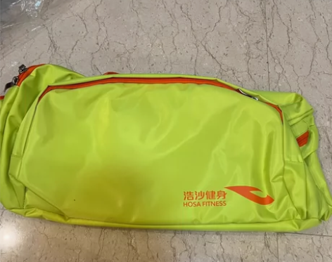 全新运动包 瑜伽包 有印子是因为卷起来放了...