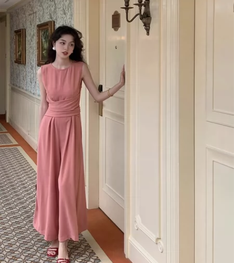 无袖连体阔腿裤 超显腿长西柚色绑带收腰连体...