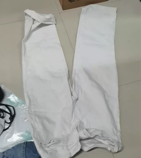 白色阔腿裤付邮送 12包邮 感兴趣的话点“...