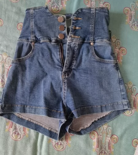 夏季短牛仔裤（女）s 实物拍摄 全新，买回家拆了吊牌放起来忘...