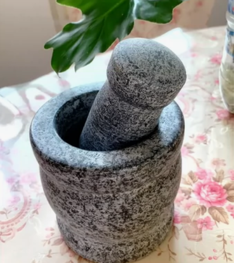 【闲置低价出】抛光石臼捣蒜器（带盖） 处理...