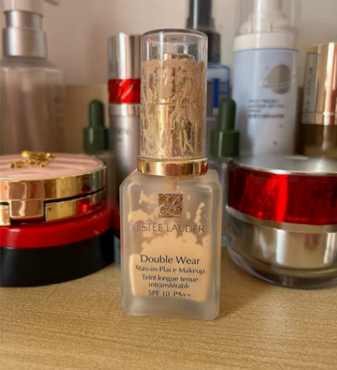 雅诗兰黛DW 1w1  粉底液，贼扒脸，不...