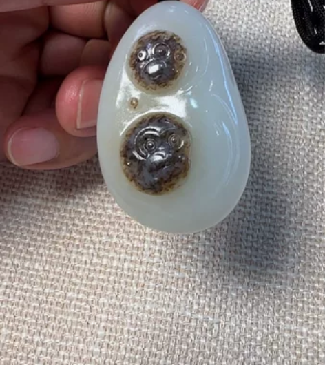 和田玉俏色（大圣）挂坠 感兴趣的话点“我想...