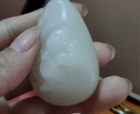 和田玉野牛沟料，苏州工艺雕刻。成本都不够，...