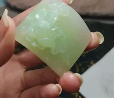 精品和田玉翠青手排，花开富贵，白玉带翠，纯...