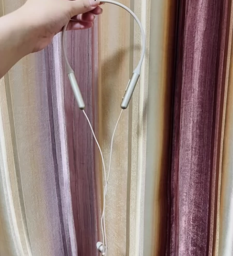 万魔耳机 99新，无划痕 音质真的没话说 ...