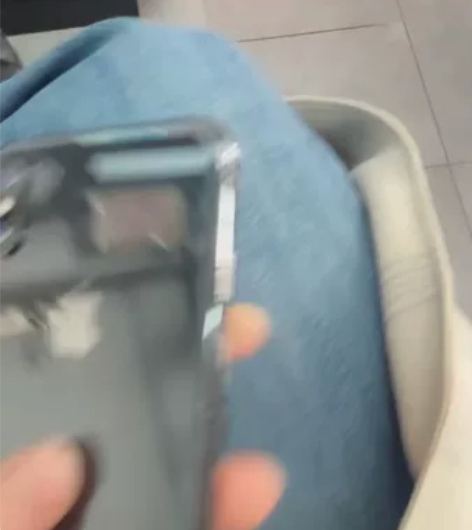 出苹果X一台600主板无修256G国行屏幕...