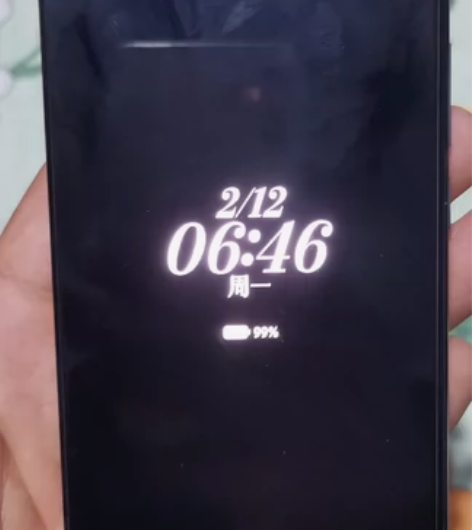 红米k50至尊版 12?512   后屏微...