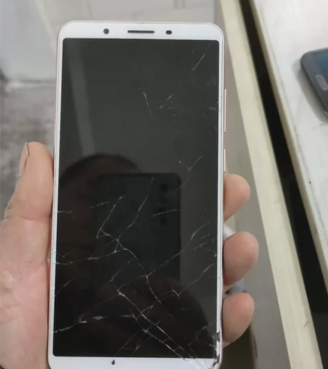 vivo Y 55开机亮屏，无卡托听筒，实...