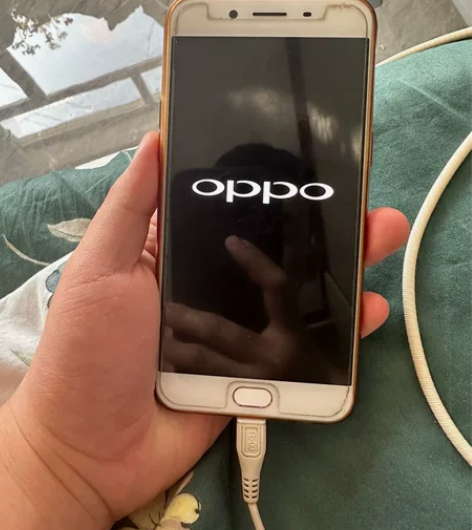 出闲置二手手机OPPO Reno 9 64...