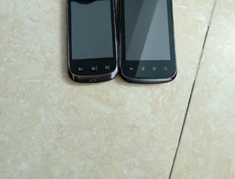 夏普手机，型号自己看图，只要3D带拍照那个...