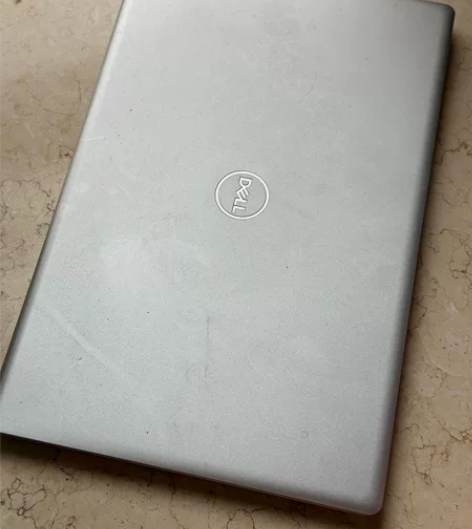 dell笔记本电脑，买回来没怎么用过，放着...