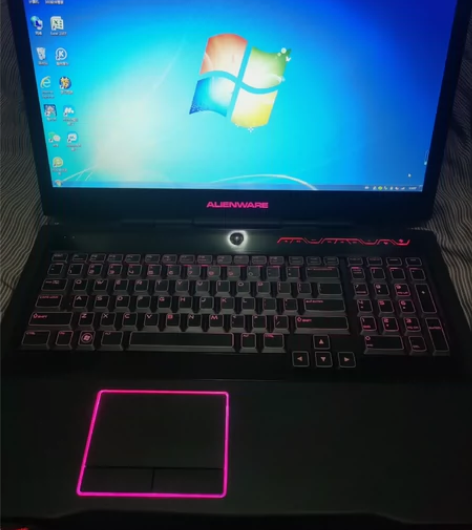 外星人m17xr3笔记本 威海自提送机械键...