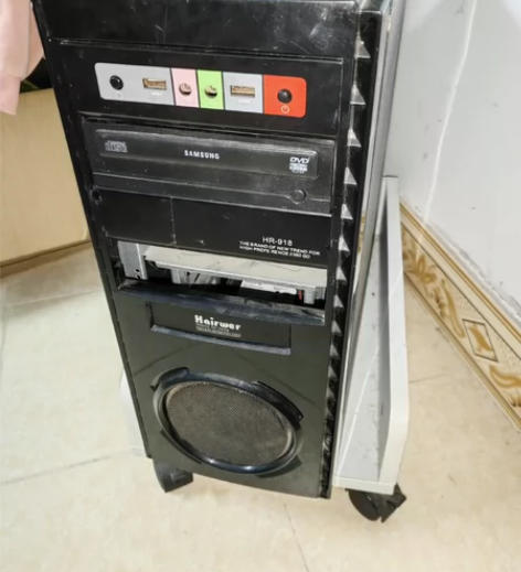 华硕主板，机械硬盘2000G（2TB），商...