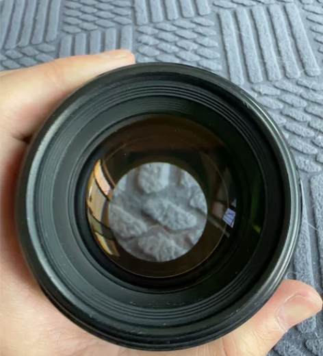美女专卖 佳能85mm/1.8 外观如图，...