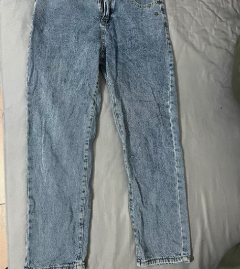 男牛仔裤 31码 建议身高175cm、体重...