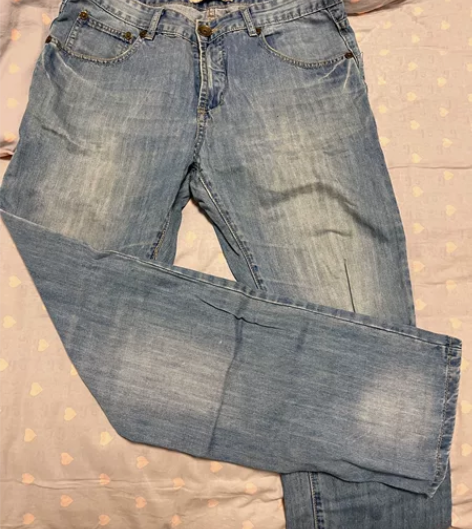 正品KAMA牛仔裤，卖了2条，还剩最后一条...