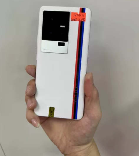 极品vivo iQOO 11  第二代骁龙...