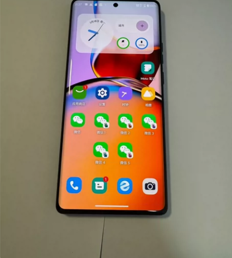 分身神器应用多开 摩托罗拉Moto X40...