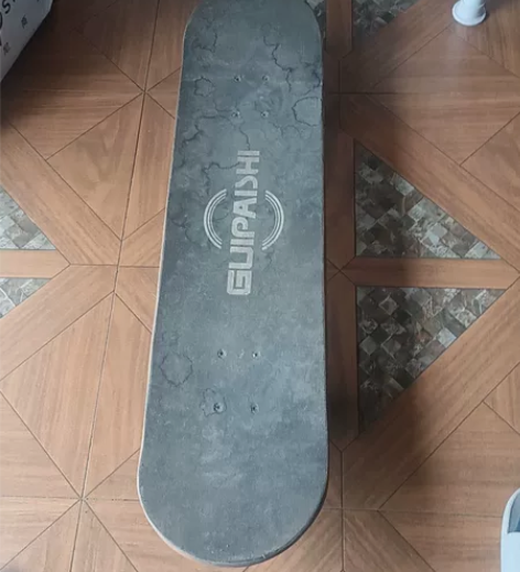 滑板     800mm长，250mm宽。...