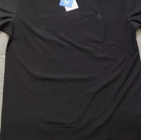 全新真维斯男士T恤真维斯男士T恤。颜色黑色...