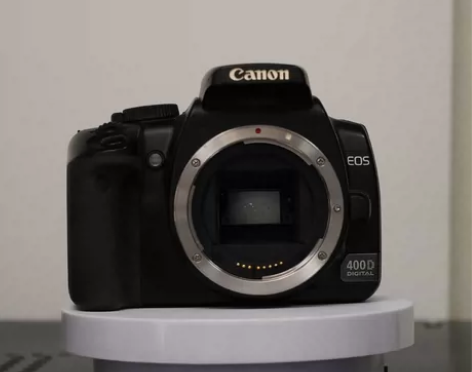 佳能400d机身 成色还可以，外屏开裂了，...