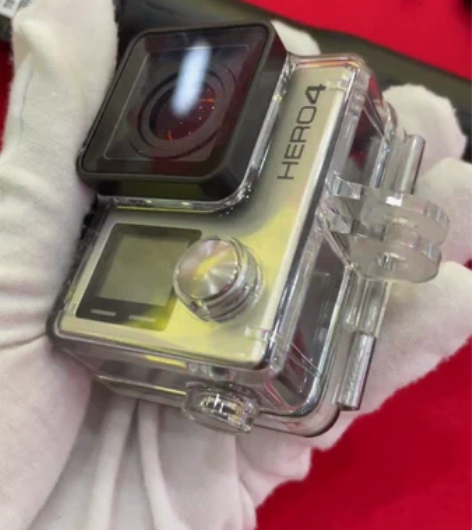 Gopro4 带遥控器，全套出售，不单卖哦...