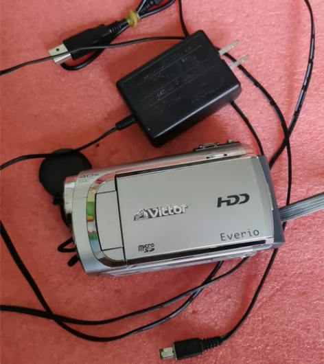 victor数码摄像机MG36，机子实物图...