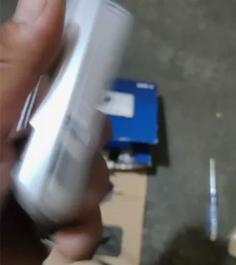 奥林巴斯T100功能正常，成色如图，带原包...