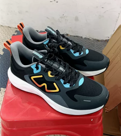 特步运动跑步鞋减震回弹超轻便休闲鞋新款男士...