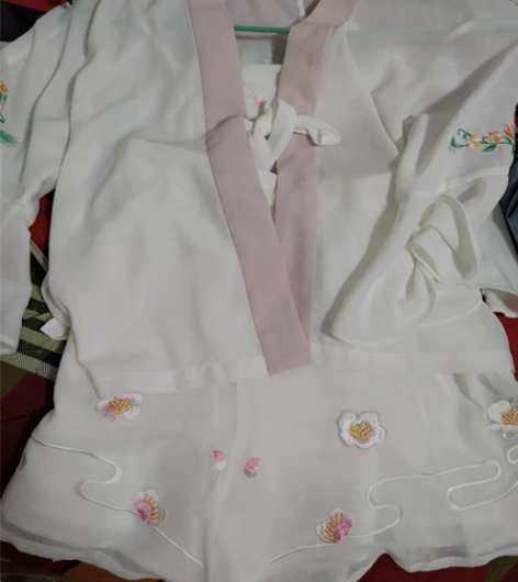 三件套 清理衣柜,衣服随便处理了,之前三件...