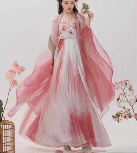 南京汉服出租｜裳云兮原创《拽妃》新品诃子裙...