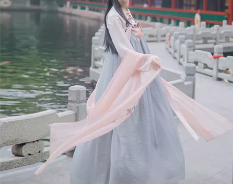 ?汉服女古风齐胸襦裙汉尚华莲入坑第一套，非...