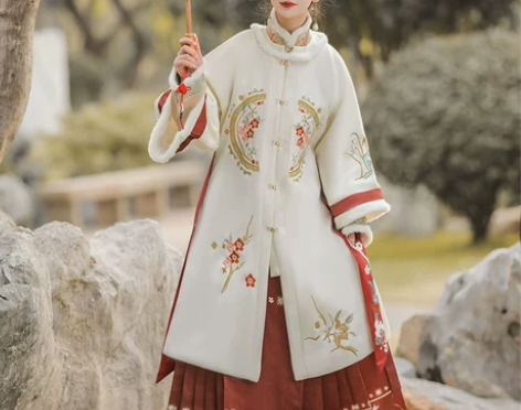 新款明制汉服女冬季原创国风过年对襟衫外套汉...