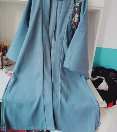 标价包邮出汉服毛呢外套+上衣，送两条下裙，...