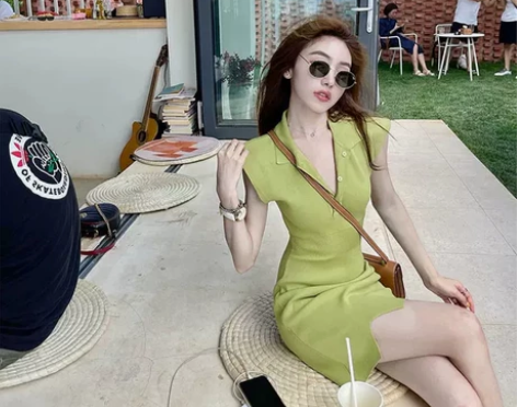 2021年夏季新款女装大码绿色泡泡袖裙子夏...