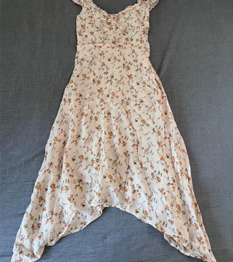 (留学生清闲置）reformation连衣...